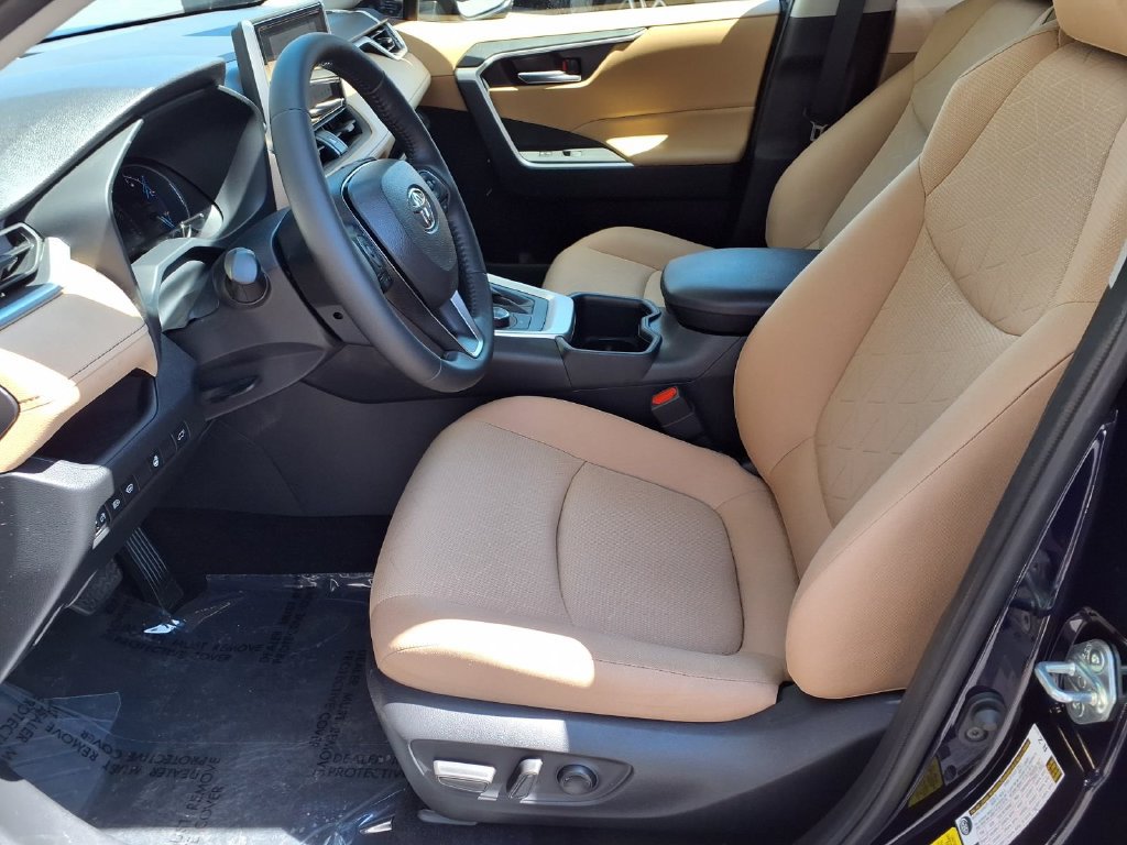 Certified 2025 Toyota RAV4 XLE w/ Convenience Package AWD/4WD image 19
