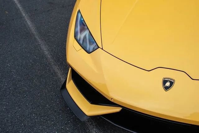 Used 2015 Lamborghini Huracan LP 610-4 image 3