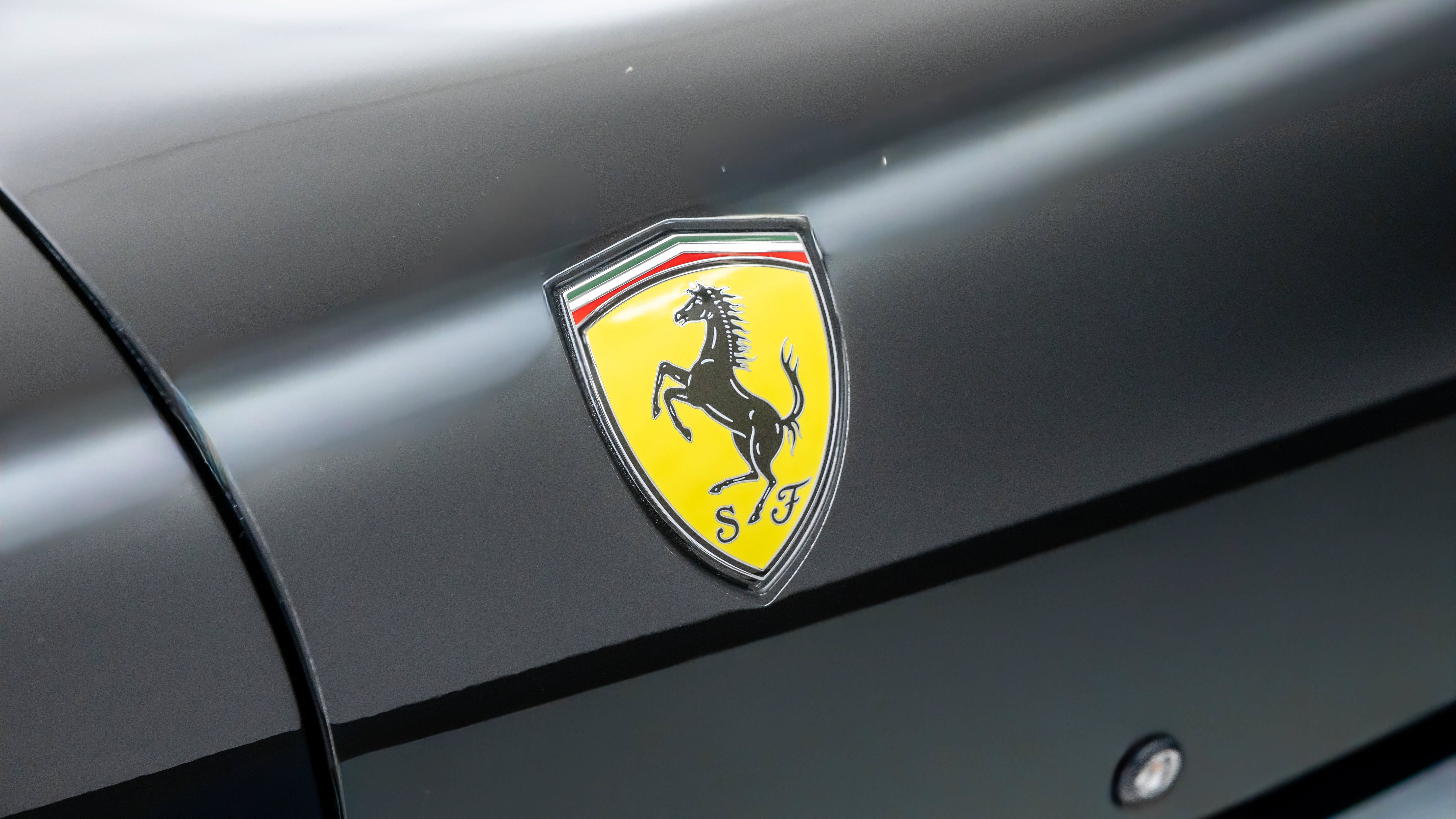 Used 2021 Ferrari Roma RWD image 35