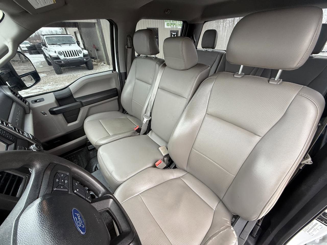 Used 2019 Ford F250 XL w/ Power Equipment Group image 5