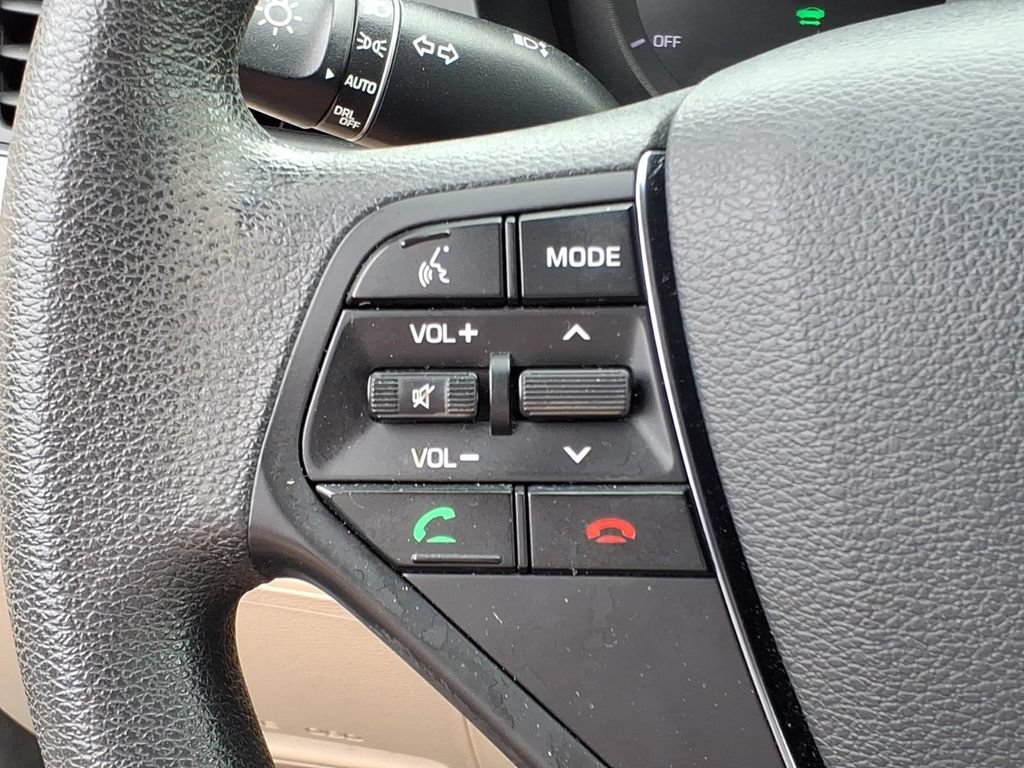 Used 2016 Hyundai Sonata SE FWD image 17