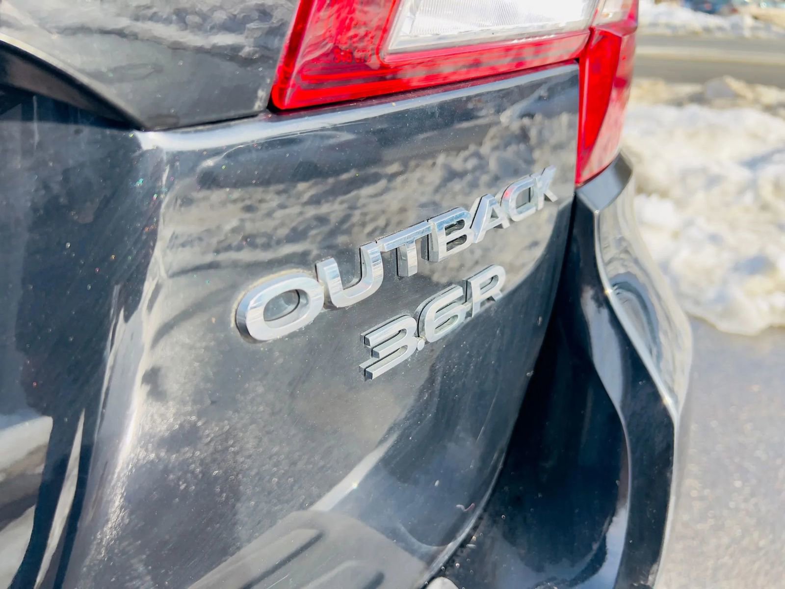 Used 2017 Subaru Outback 3.6R Limited image 10