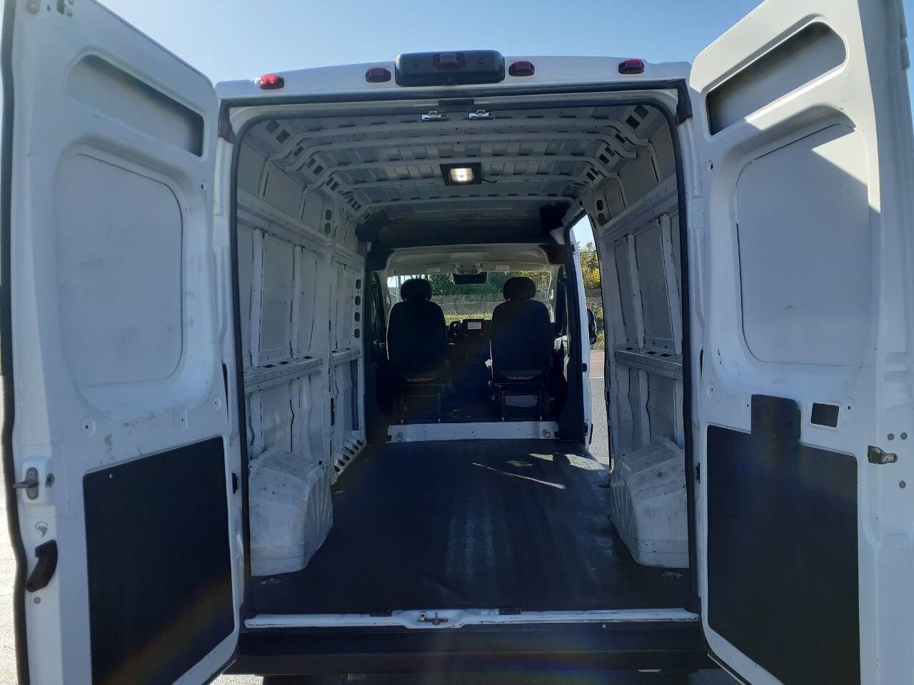 Used 2023 RAM ProMaster 2500 image 17