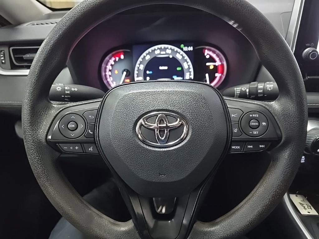 Used 2023 Toyota RAV4 XLE image 18