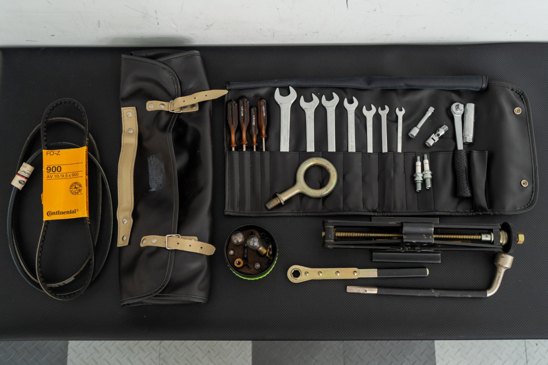 Used 1988 Ferrari Testarossa image 33