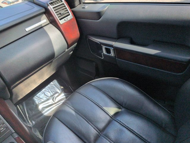 Used 2010 Land Rover Range Rover Supercharged AWD/4WD image 17