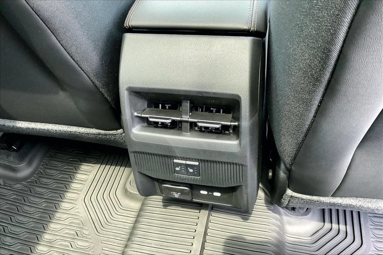 New 2026 Jeep Cherokee Overland w/ Advanced Pro Tech Group AWD/4WD image 15