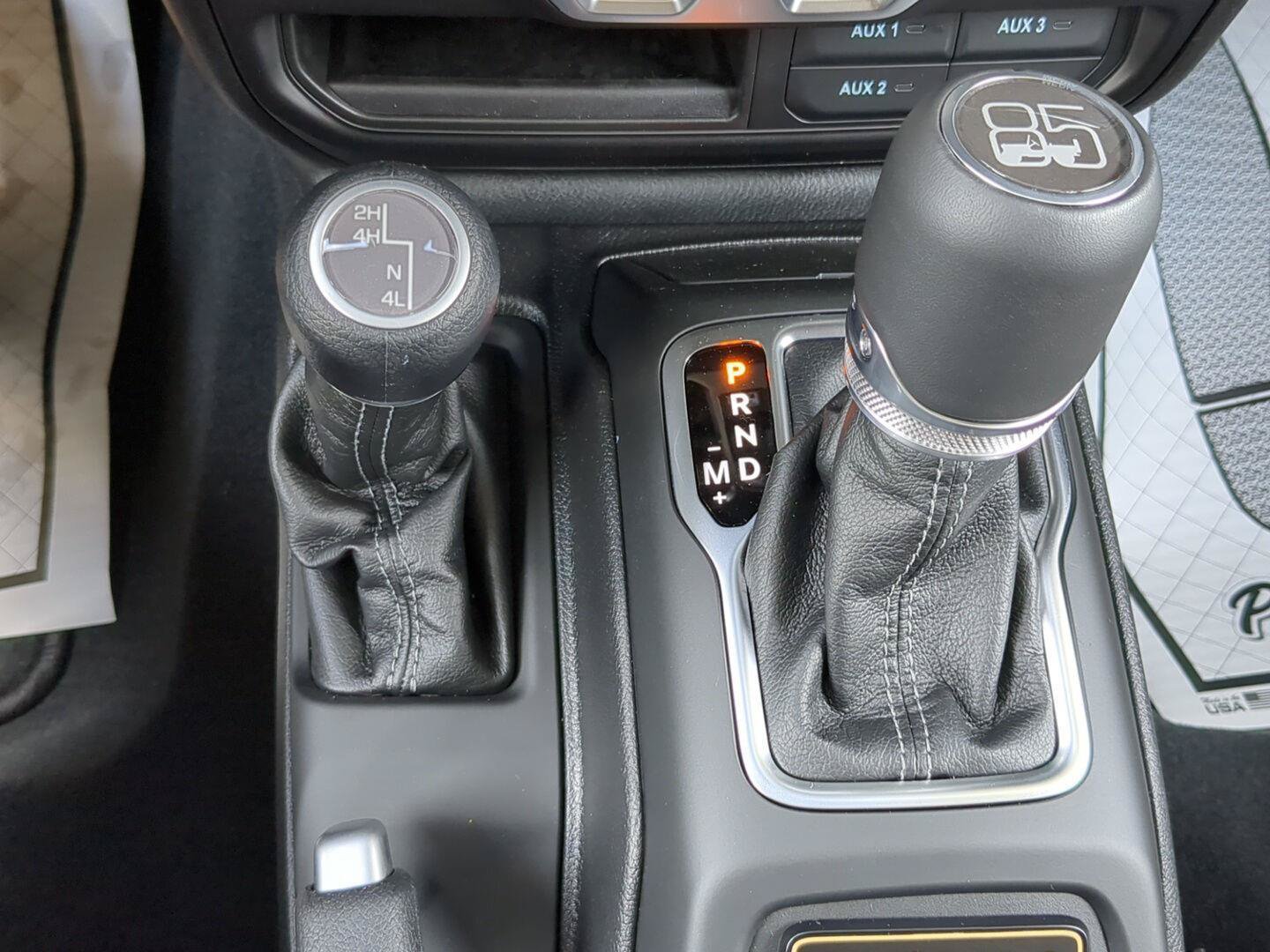 New 2026 Jeep Gladiator Sport AWD/4WD image 17