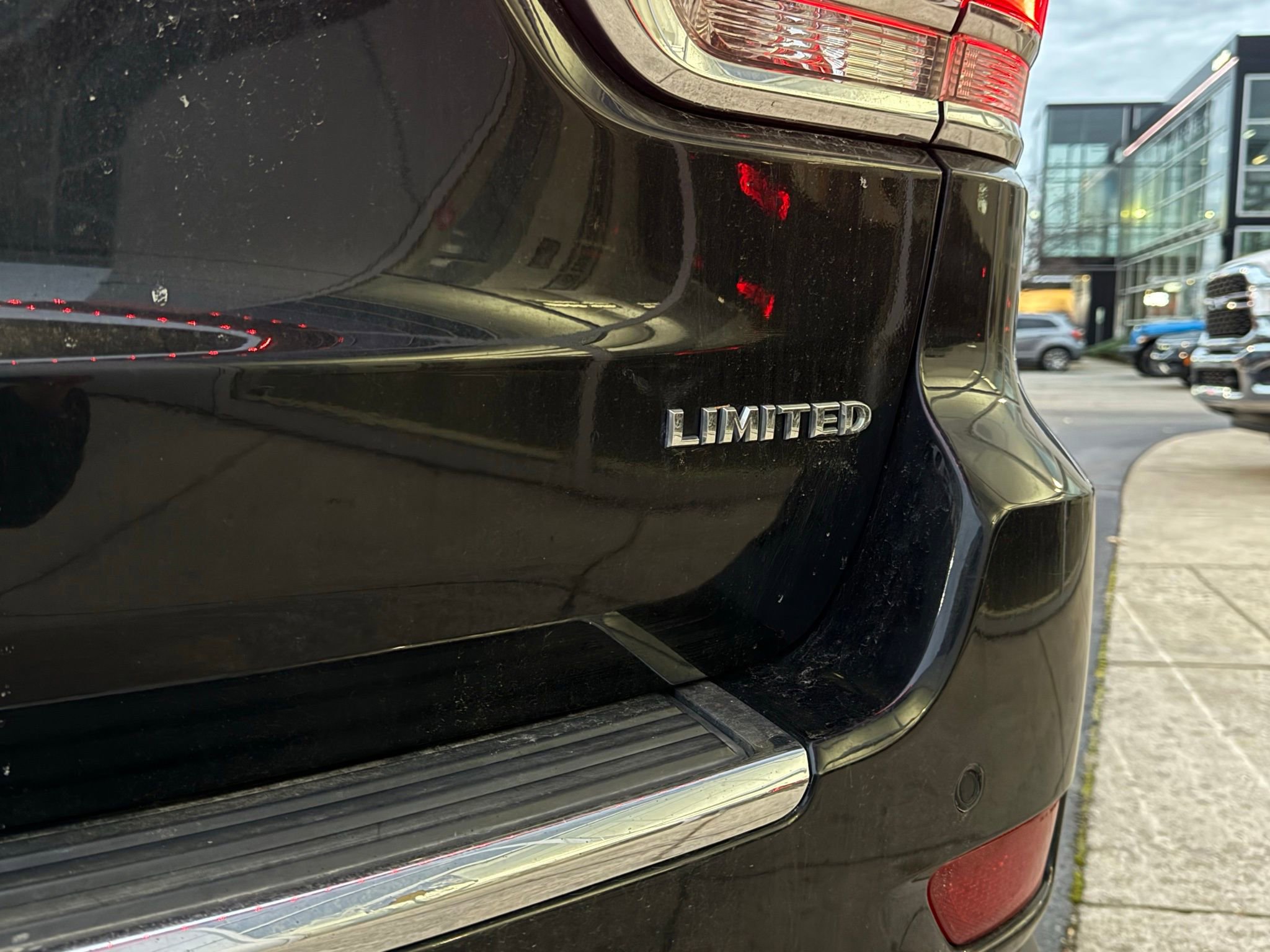 Used 2015 Jeep Grand Cherokee Limited image 13