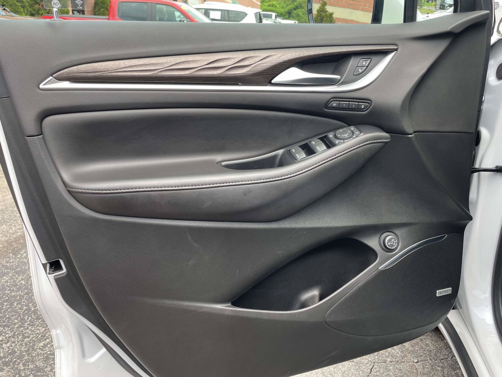 Used 2022 Buick Enclave Avenir w/ Trailering Package, 5000 lbs. AWD/4WD image 5