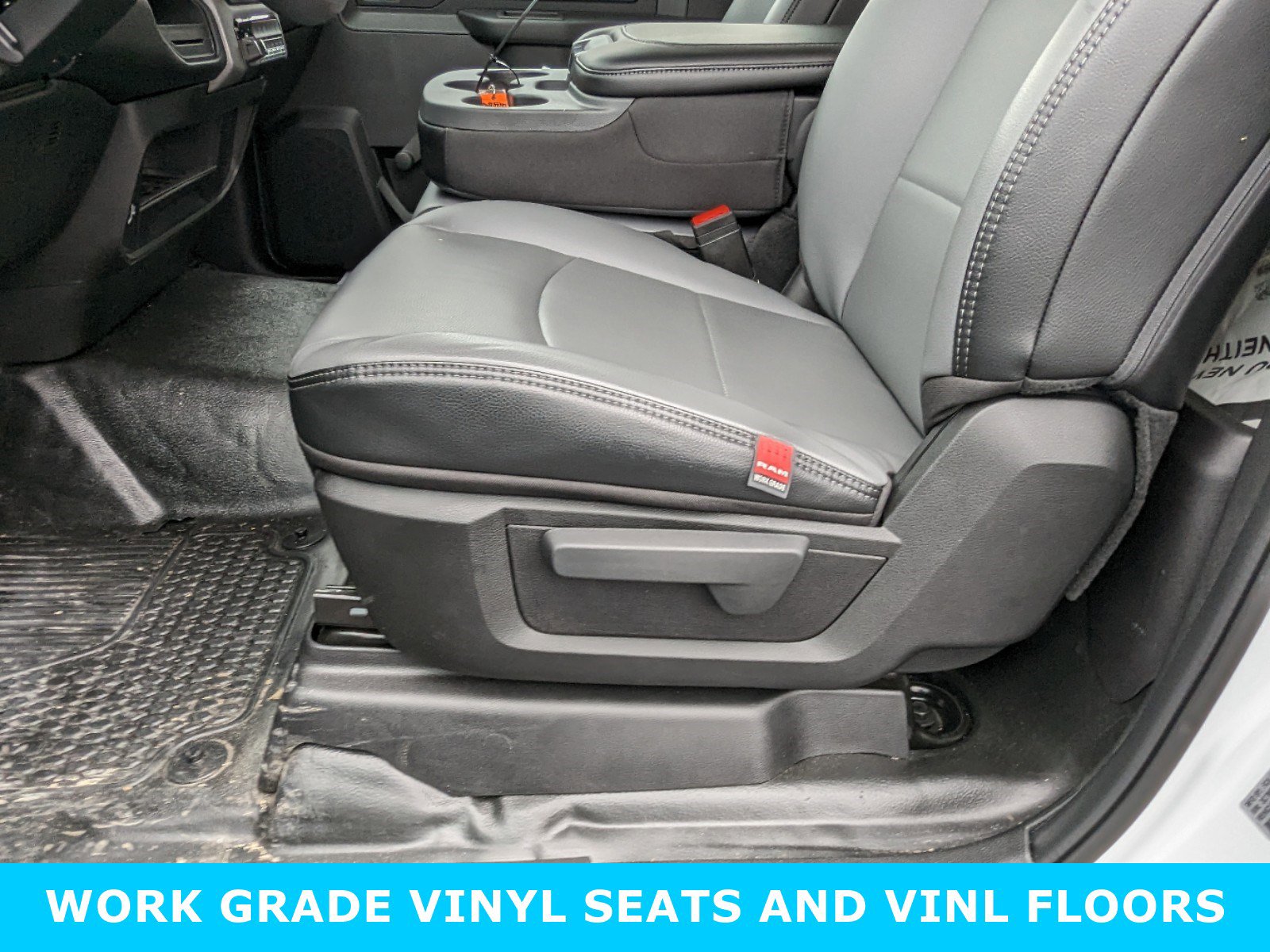 New 2024 RAM 4500 Tradesman image 23