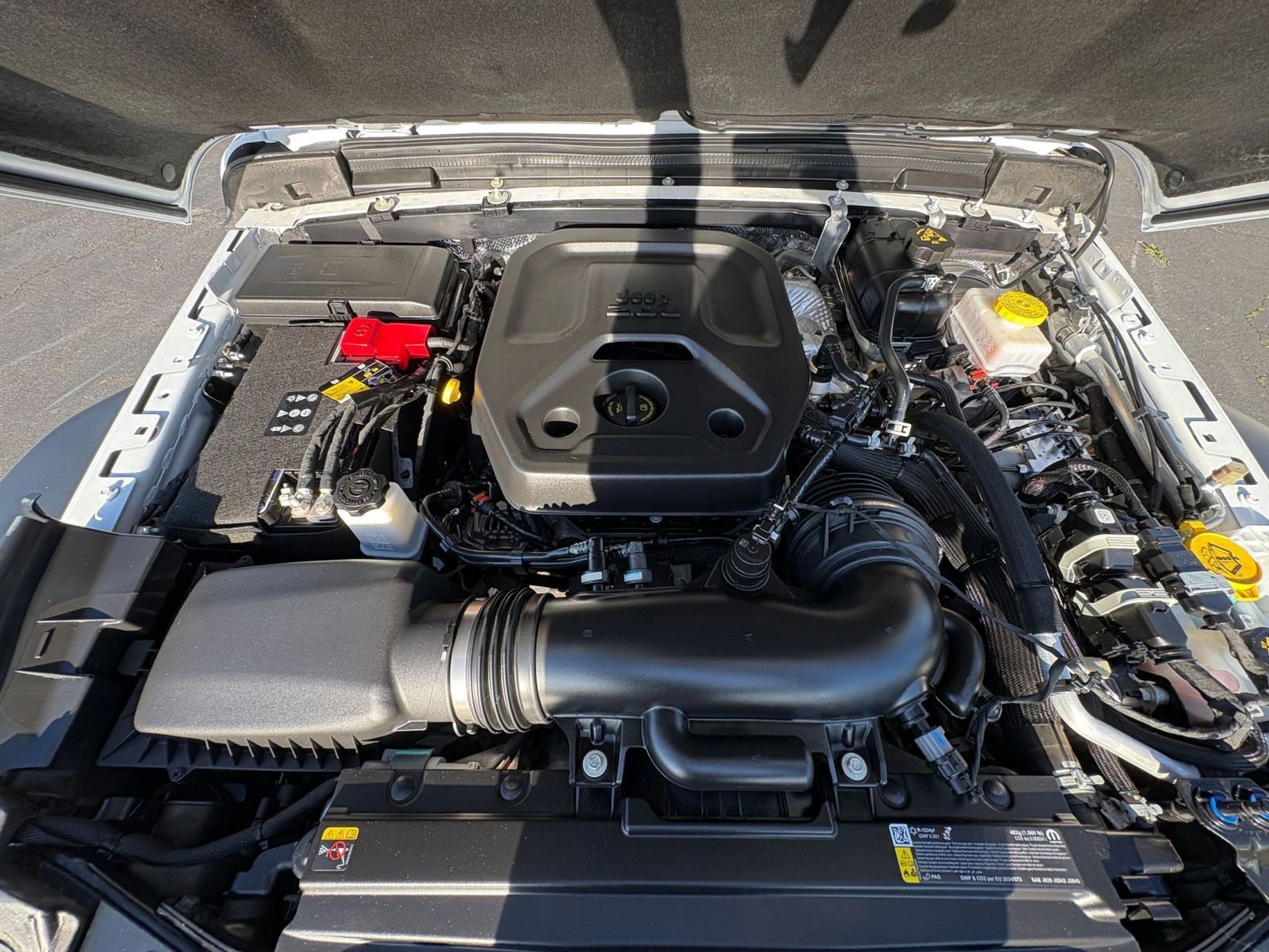 Used 2025 Jeep Wrangler Sport S image 31