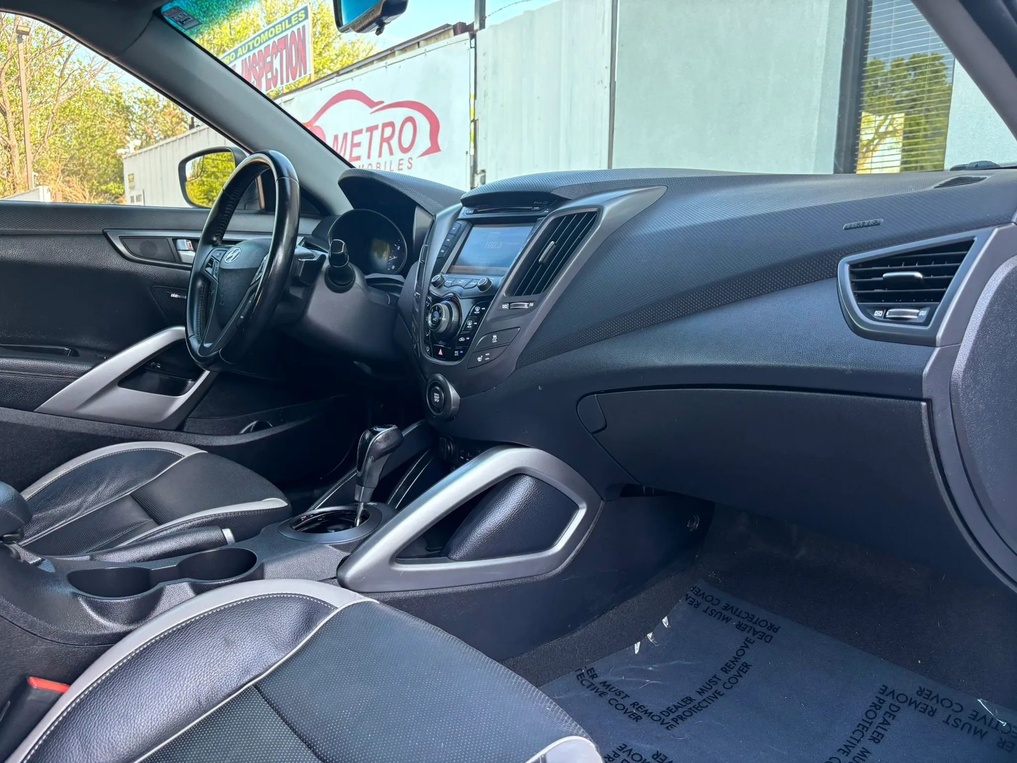 Used 2015 Hyundai Veloster Turbo FWD image 16