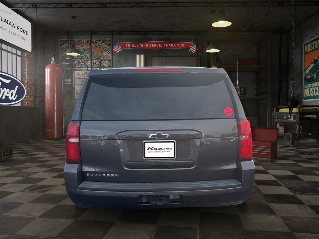 Used 2018 Chevrolet Suburban LT image 5