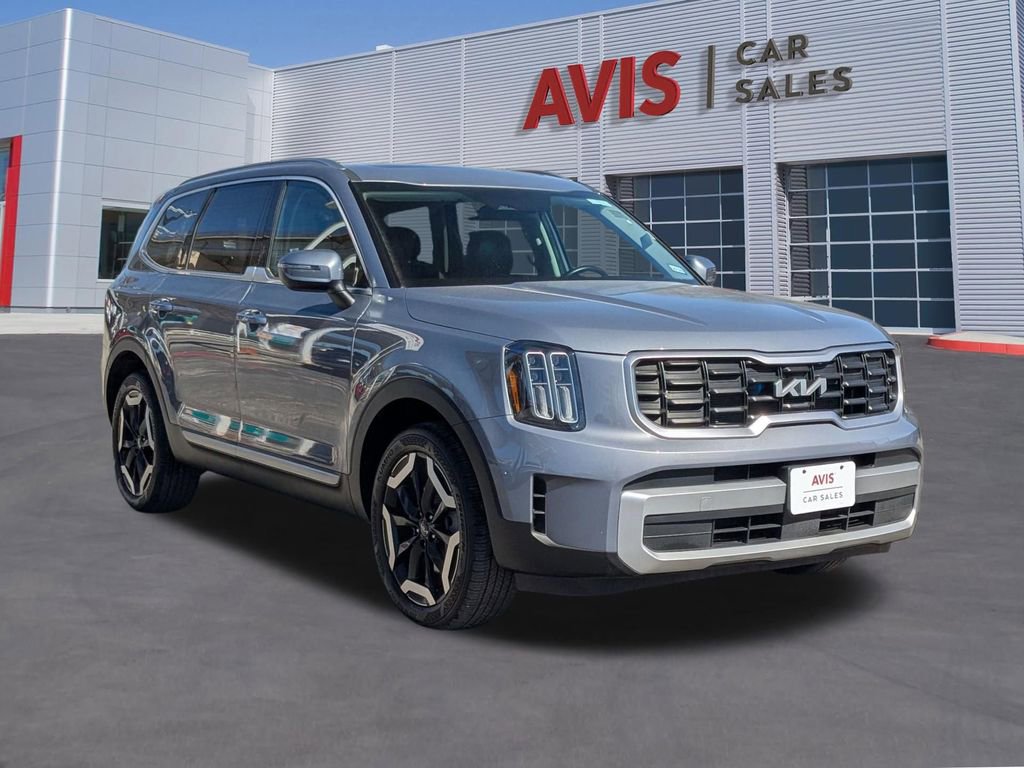 Used 2025 Kia Telluride S image 9