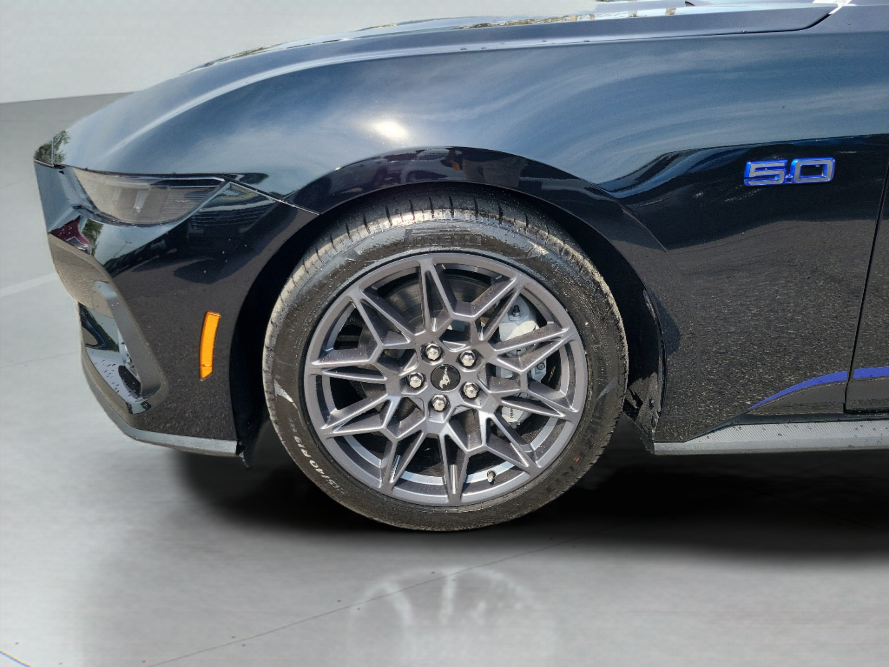 Used 2025 Ford Mustang GT Premium RWD image 32