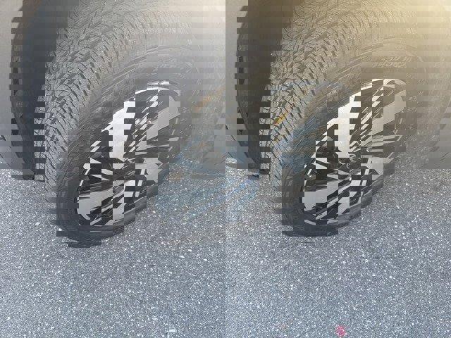 Used 2024 Volkswagen Atlas SE image 4