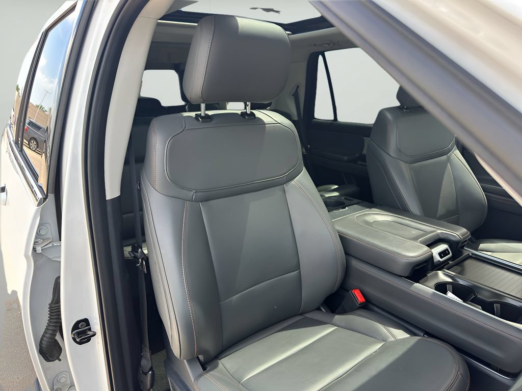 Used 2025 Ford Expedition Active AWD/4WD image 24