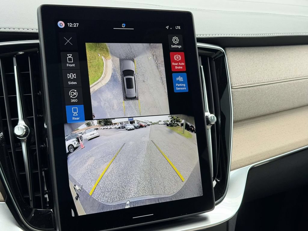 New 2026 Volvo XC90 B5 Plus w/ Protection Package AWD/4WD image 4
