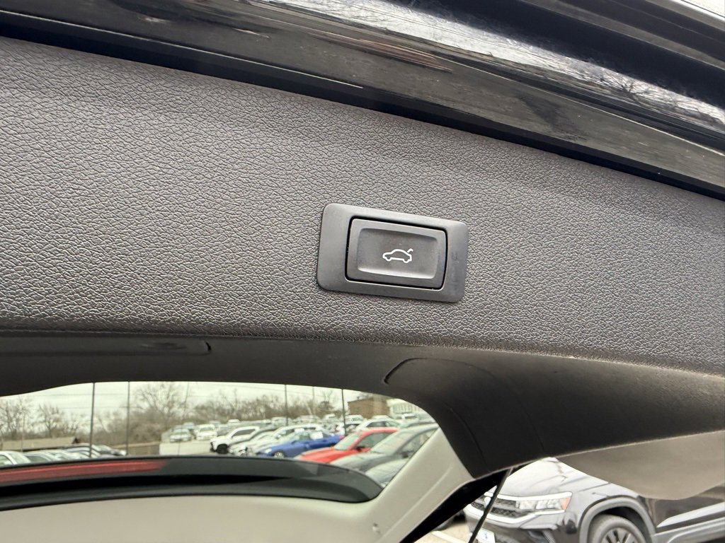 Used 2016 Audi Q5 2.0T Premium Plus w/ Technology Package image 36