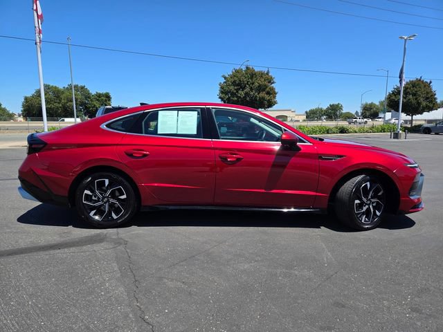Used 2025 Hyundai Sonata SEL FWD image 3