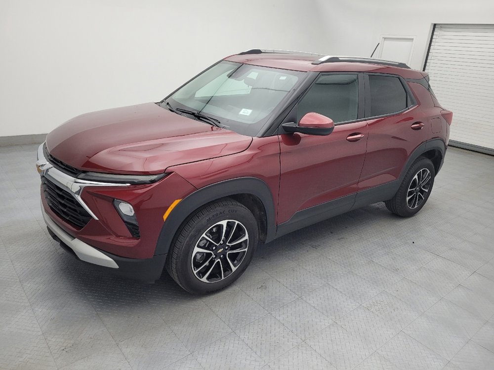 Used 2025 Chevrolet TrailBlazer LT image 2