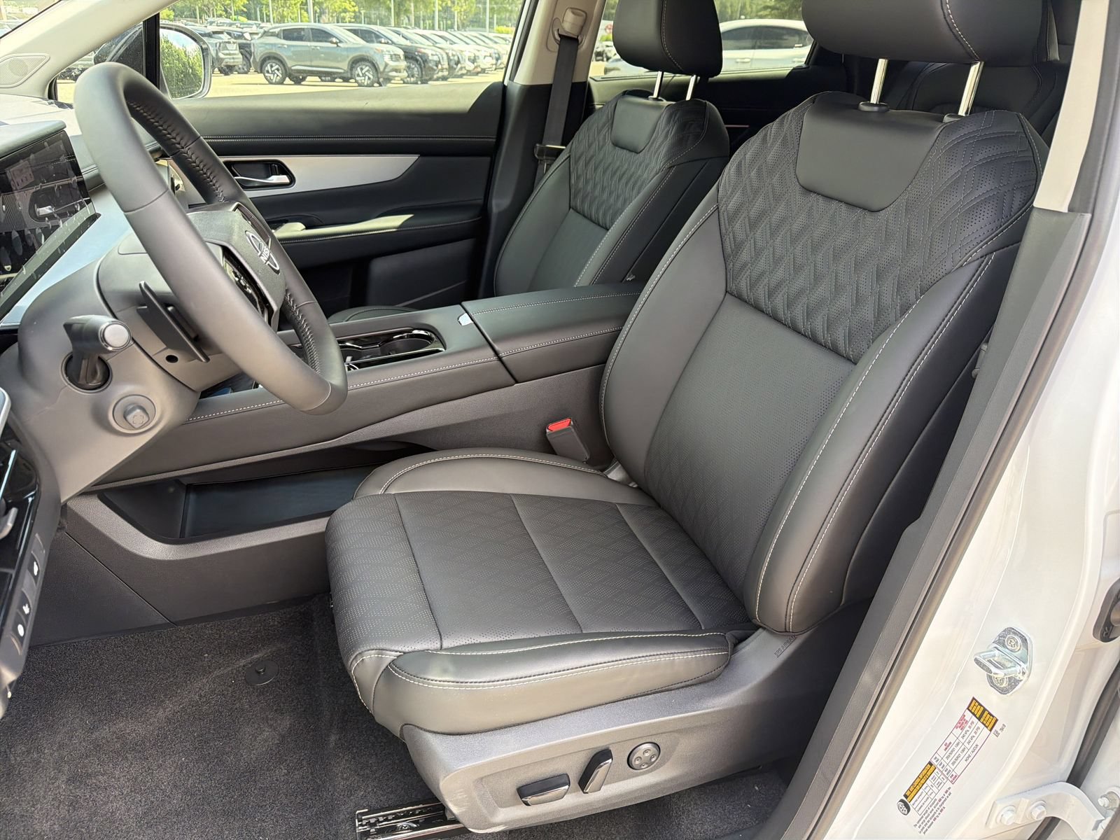 New 2026 Nissan Murano Platinum w/ Cargo Package AWD/4WD image 24