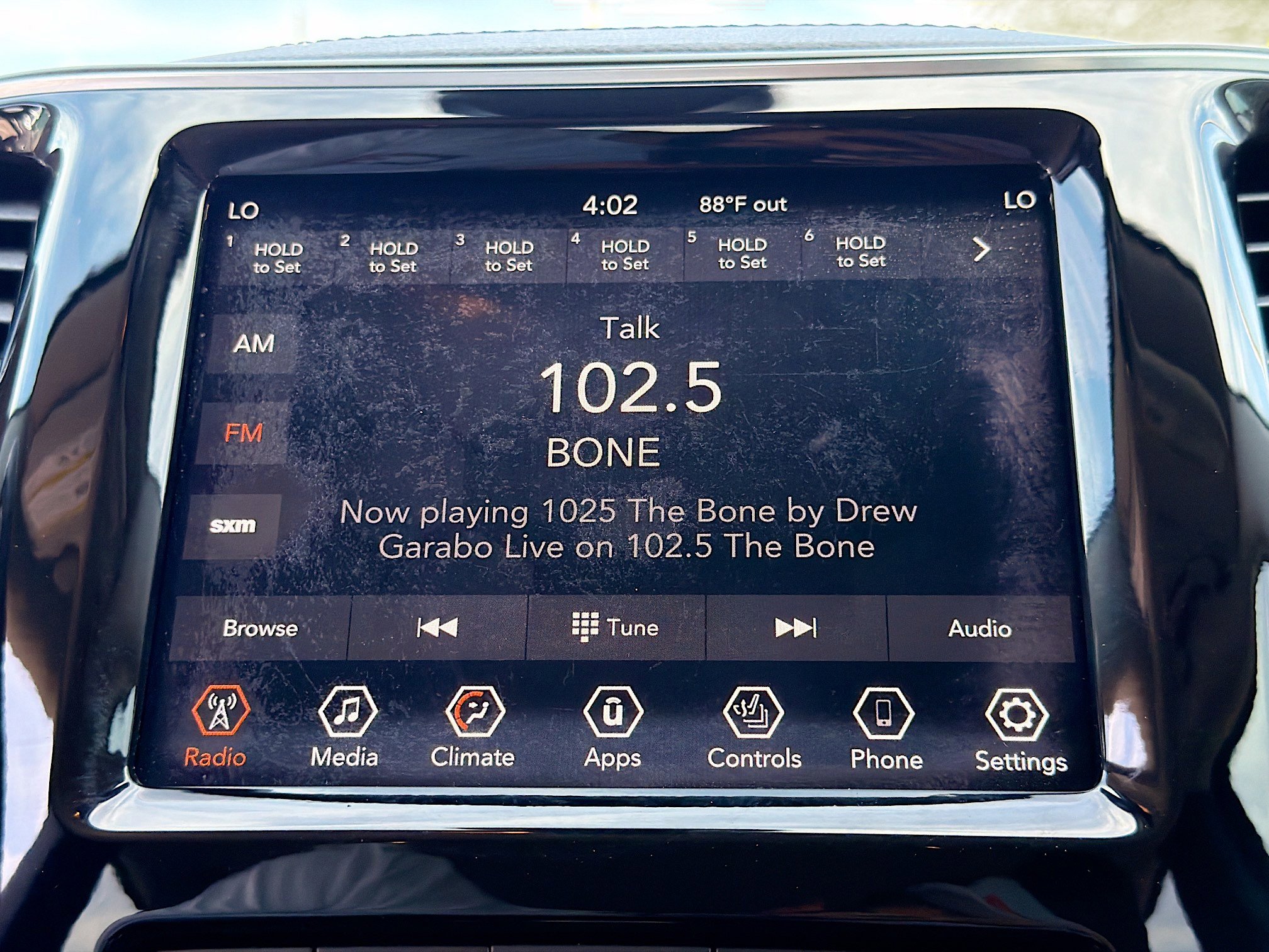 Used 2019 Jeep Cherokee Limited FWD image 29