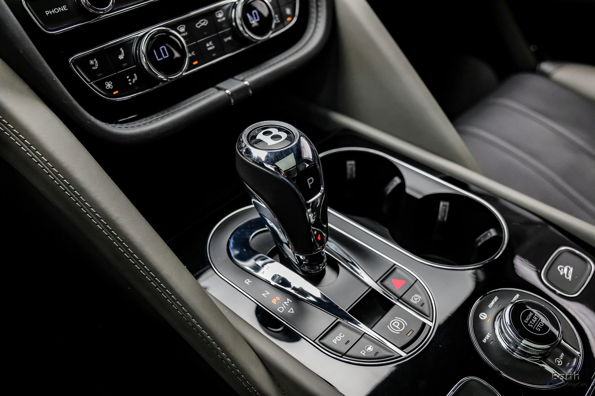 Used 2022 Bentley Bentayga AWD/4WD image 57