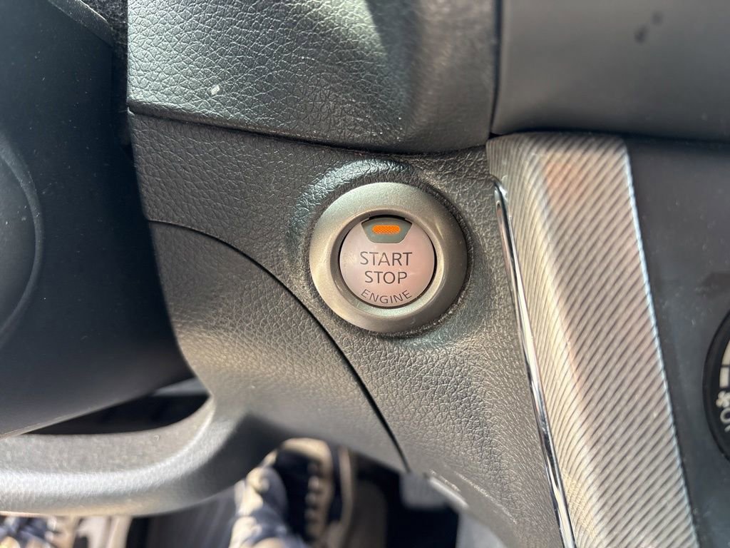 Used 2015 Nissan Sentra SR FWD image 23