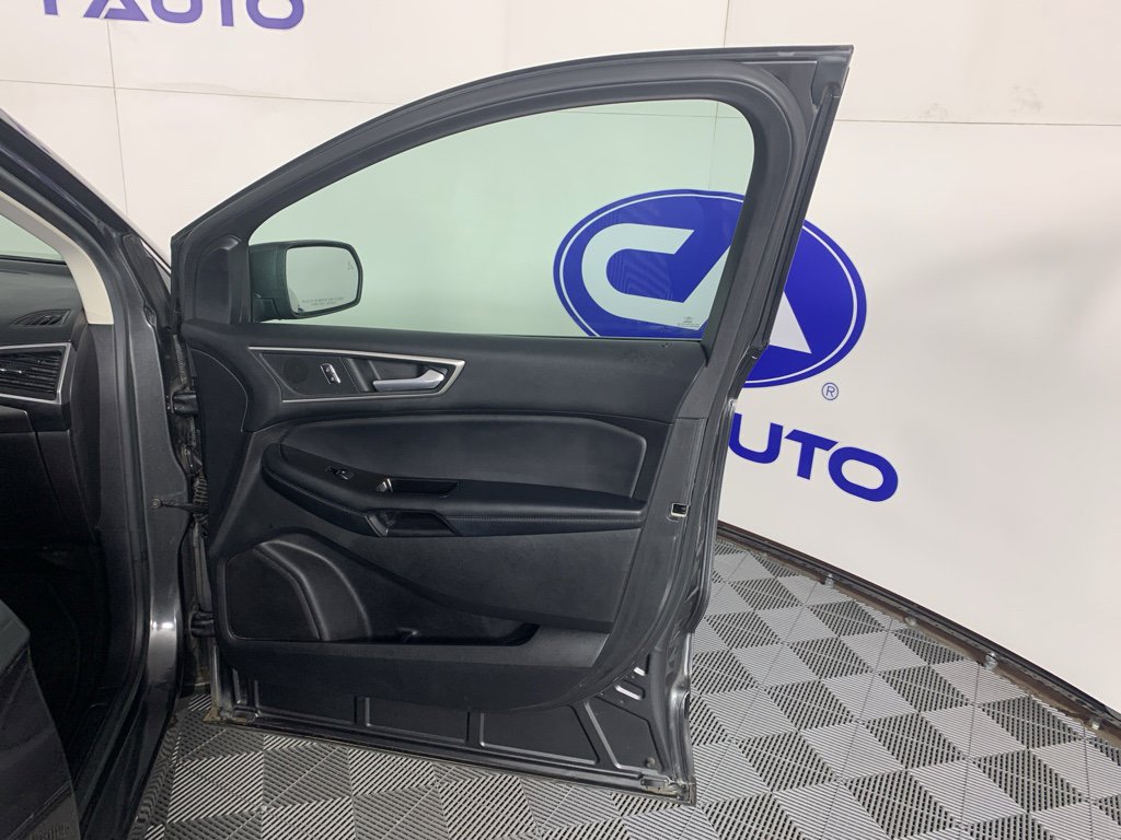 Used 2017 Ford Edge SEL w/ Equipment Group 201A image 41