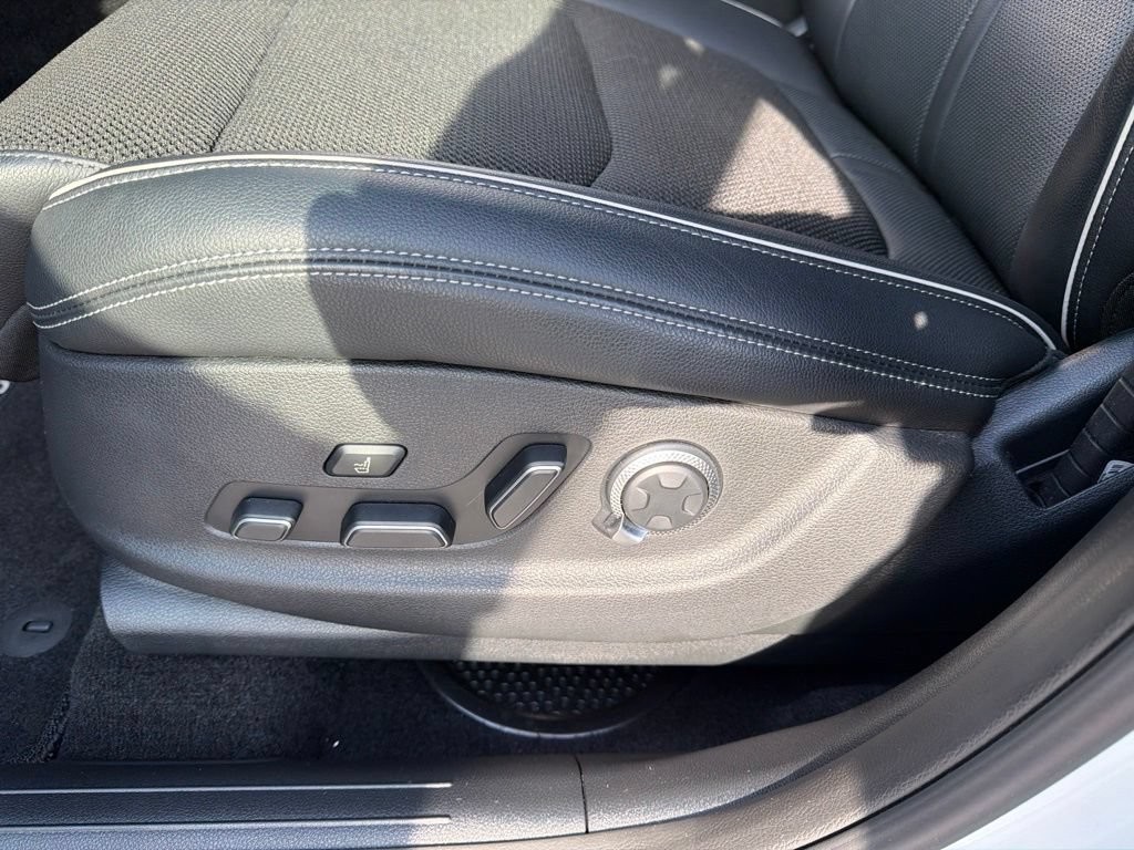 Used 2025 Genesis GV70 3.5T Sport AWD/4WD image 24