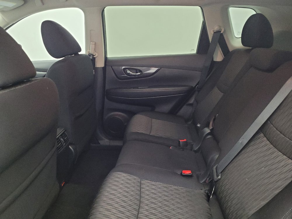 Used 2019 Nissan Rogue SV w/ Premium Package AWD/4WD image 18