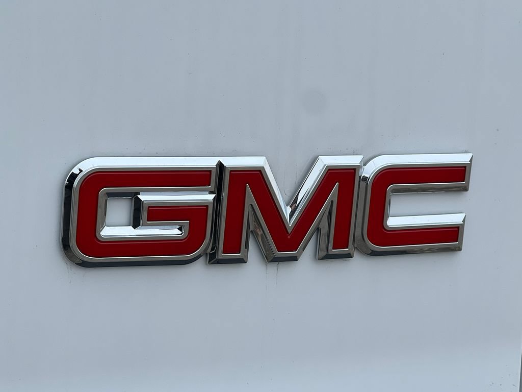 New 2025 GMC Savana 3500 Extended w/ Driver Convenience Package RWD image 40