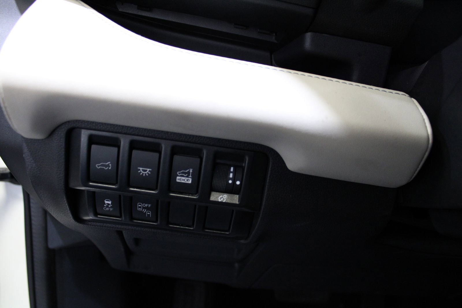 Used 2020 Subaru Ascent Limited w/ Popular Package #3 image 28