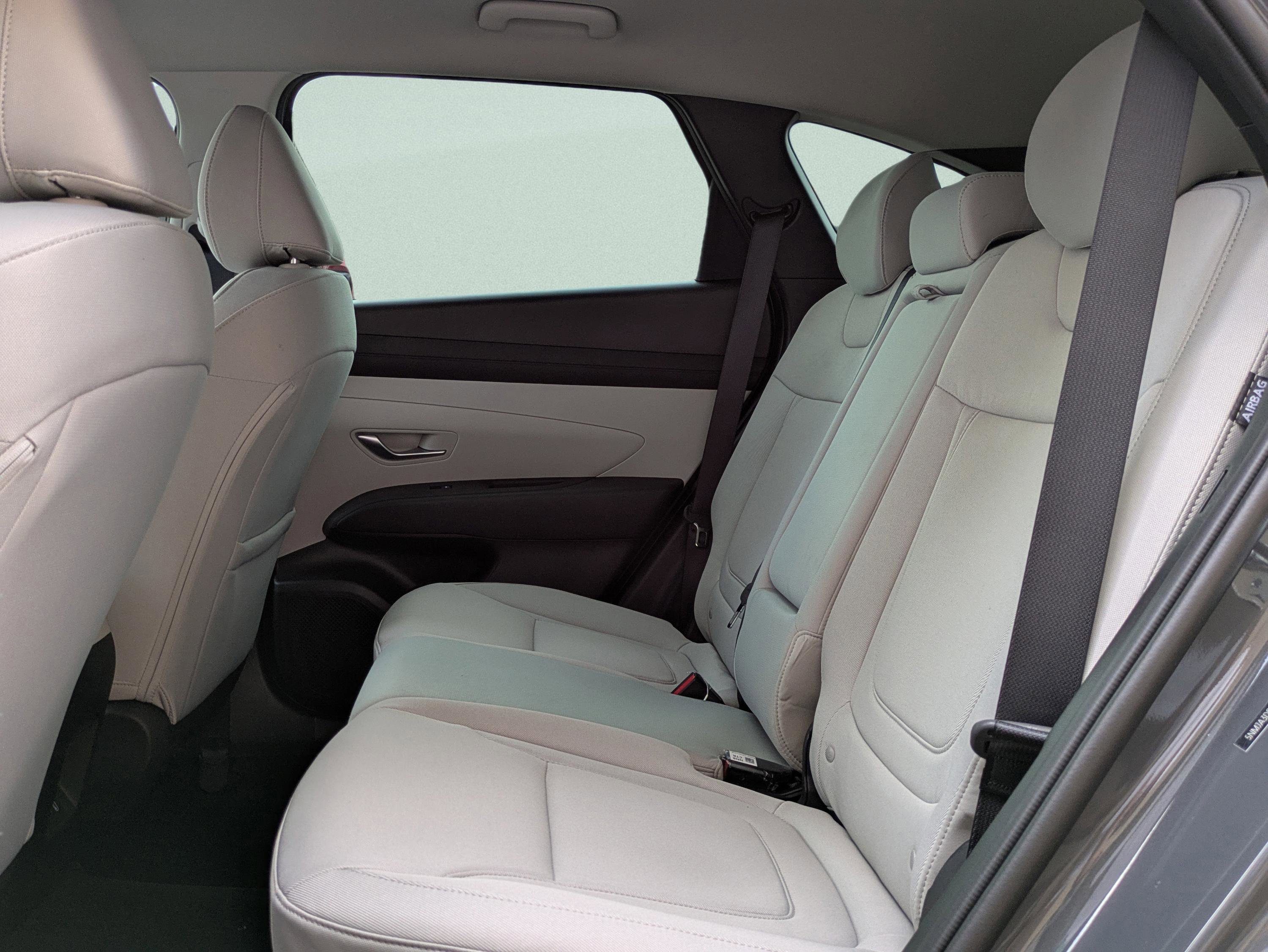 New 2026 Hyundai Tucson SE image 13