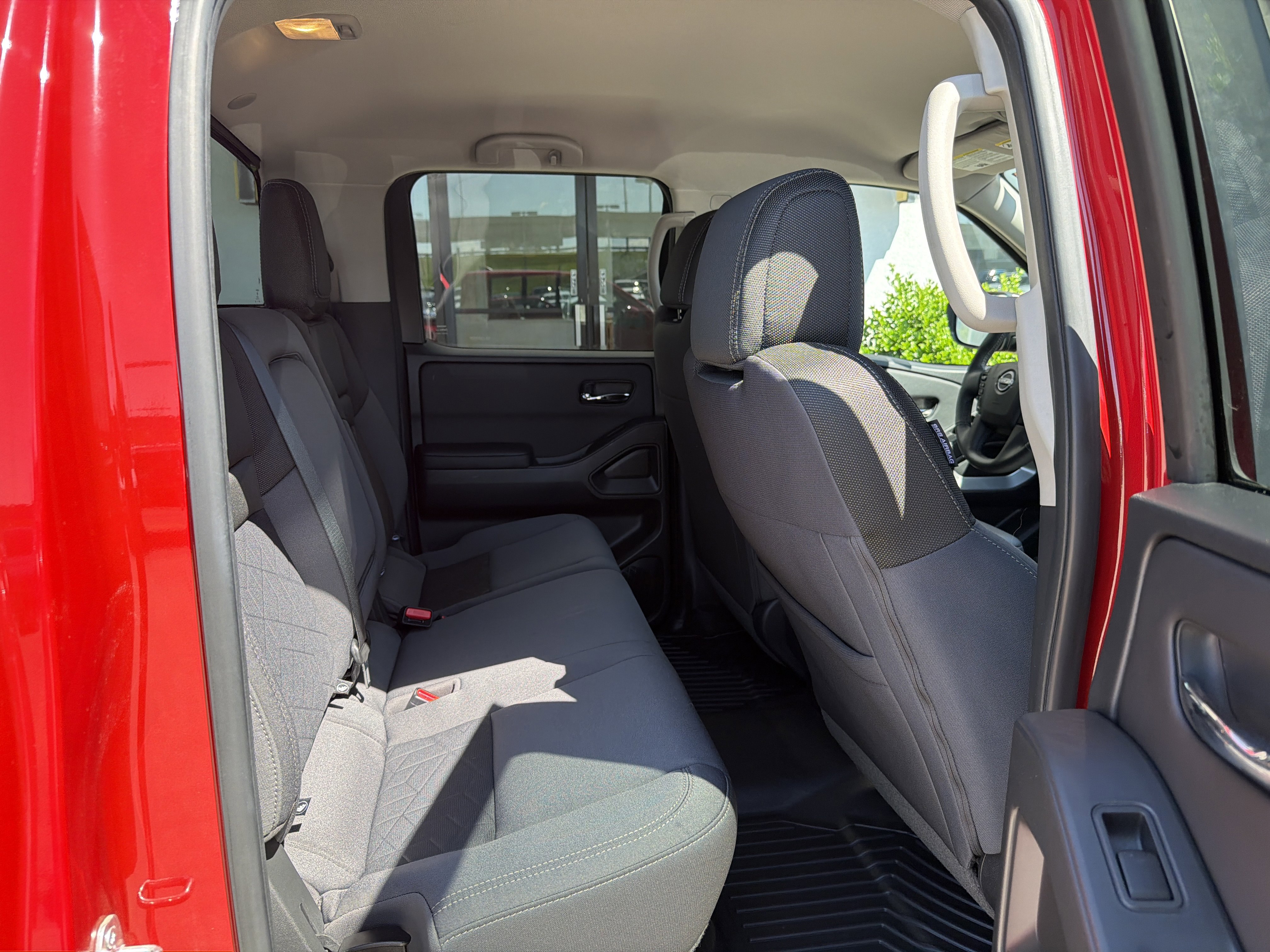 Used 2025 Nissan Frontier SV w/ SV Convenience Package AWD/4WD image 23