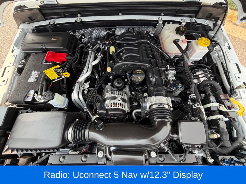 Certified 2025 Jeep Gladiator Sport AWD/4WD image 18