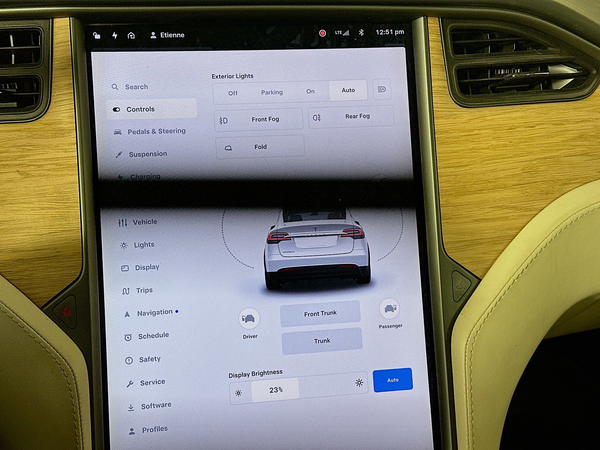 Used 2018 Tesla Model X 75D AWD/4WD image 19