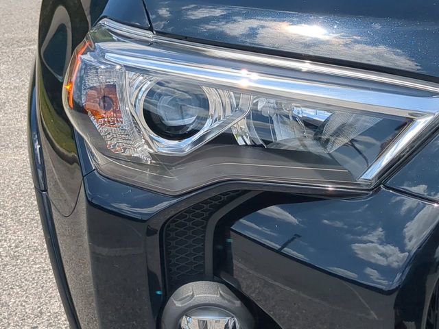 Certified 2023 Toyota 4Runner TRD Off-Road Premium w/ Moonroof Package AWD/4WD image 10