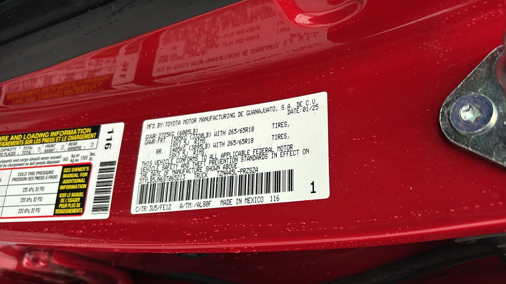 Used 2025 Toyota Tacoma TRD Sport AWD/4WD image 34