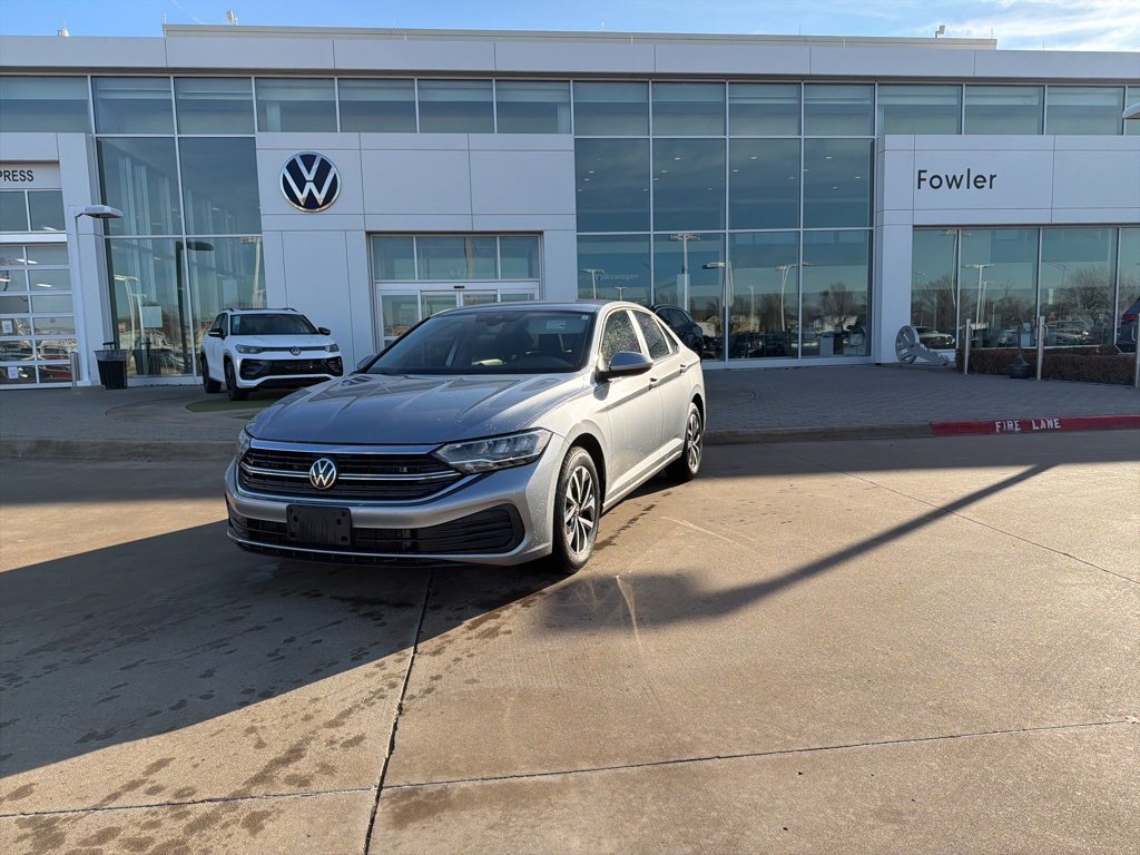 Used 2024 Volkswagen Jetta S image 1