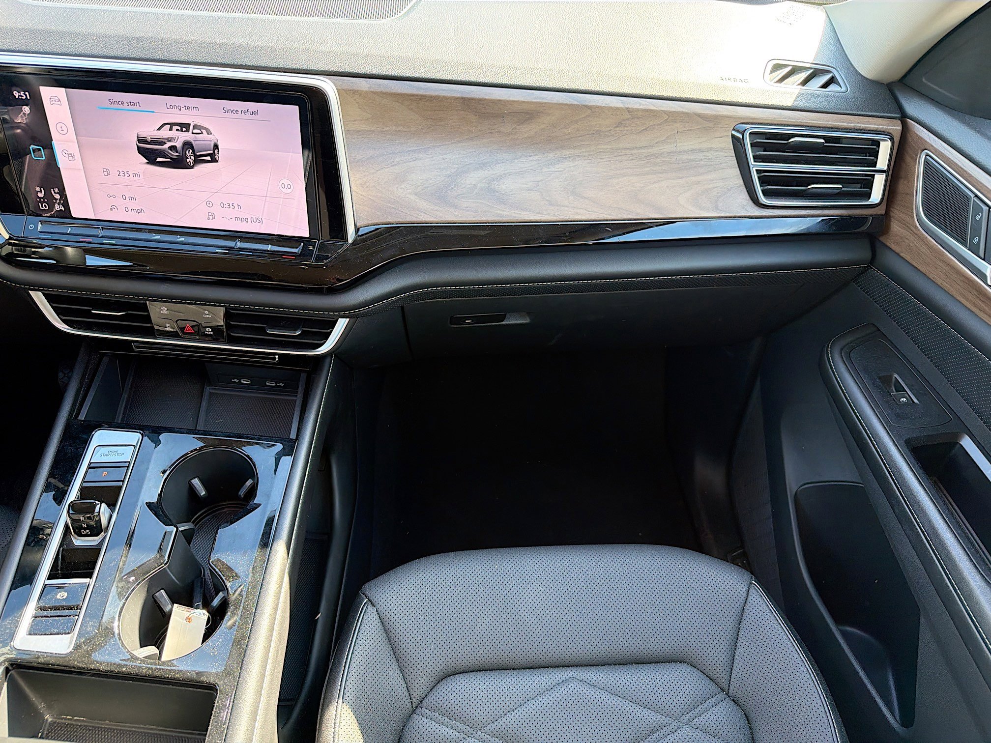 Used 2024 Volkswagen Atlas SE image 18