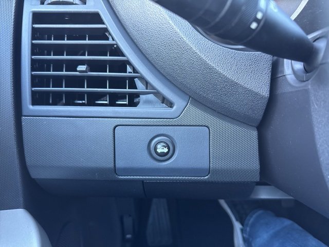 Used 2010 Chrysler Sebring Touring image 21