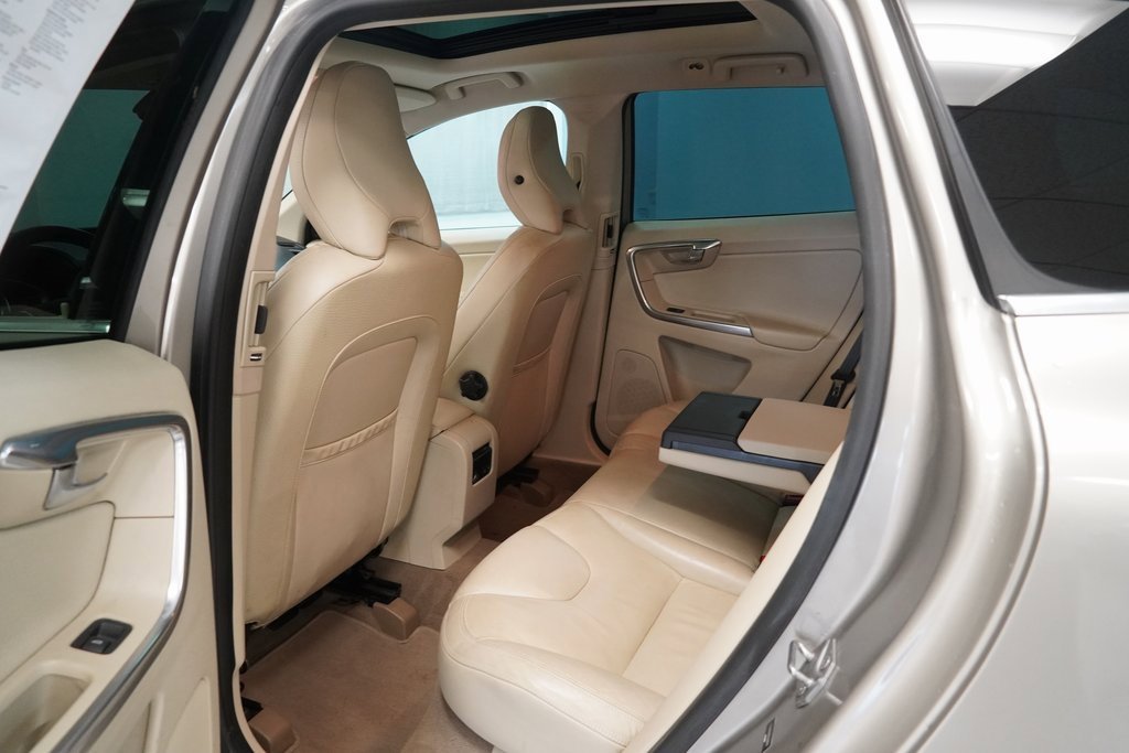 Used 2014 Volvo XC60 T6 image 21