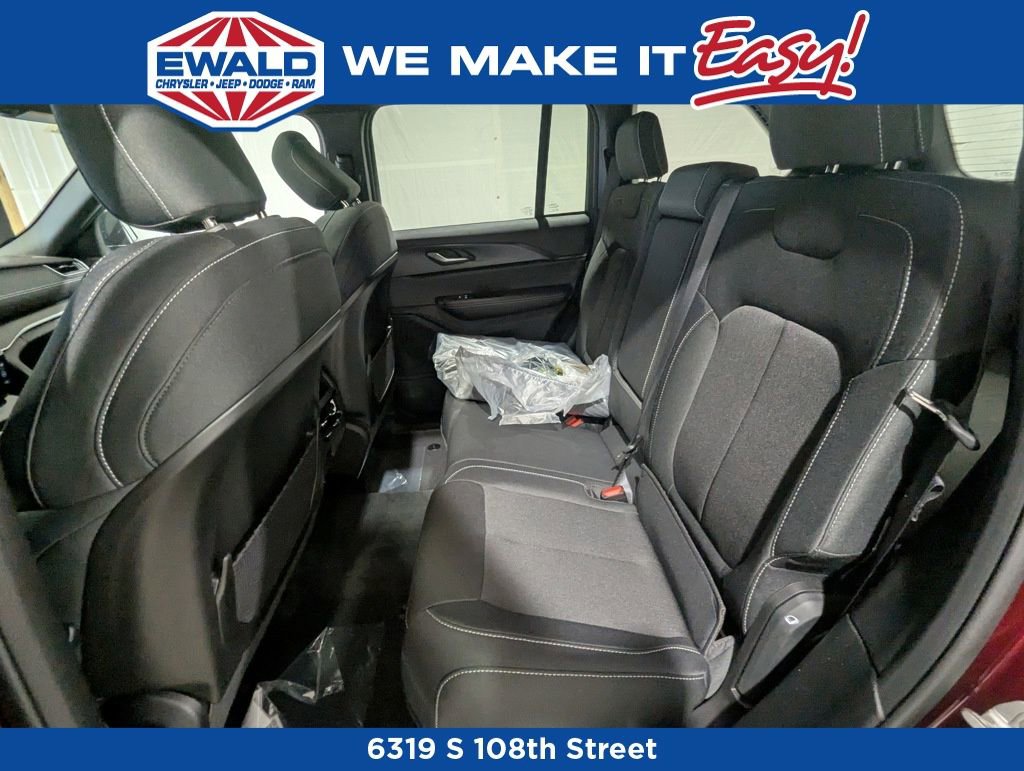 New 2025 Jeep Grand Cherokee Laredo X w/ Trailer Tow Package image 10