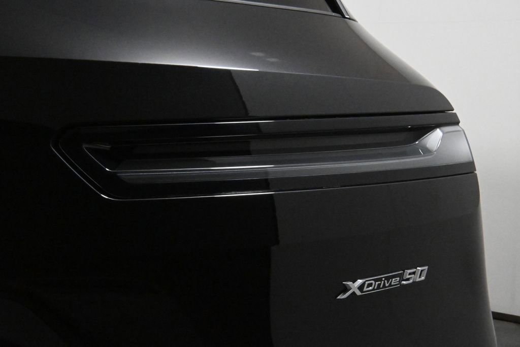 Used 2025 BMW iX xDrive50 w/ Premium Package image 13