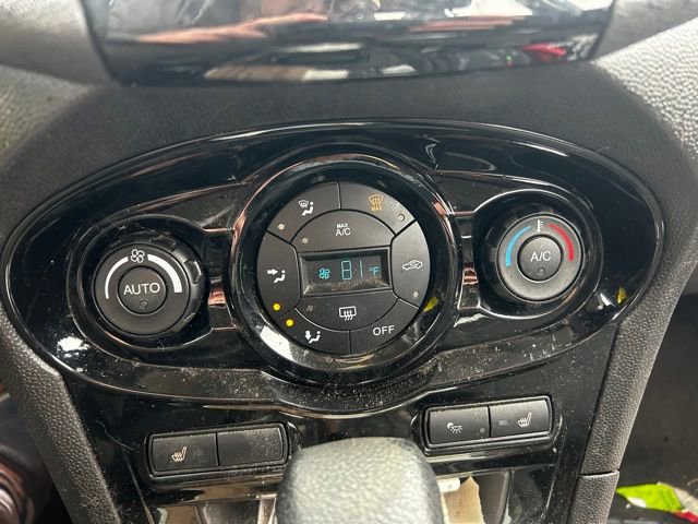 Used 2017 Ford Fiesta SE w/ Equipment Group 201A FWD image 11
