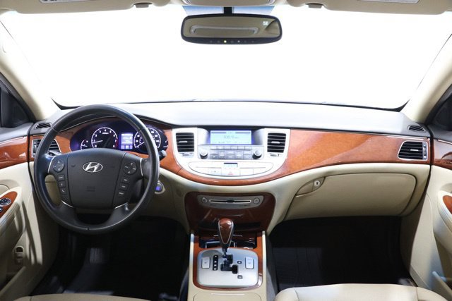 Used 2013 Hyundai Genesis 3.8 RWD image 13