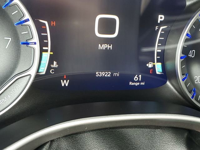 Used 2024 Chrysler Pacifica Touring-L image 12